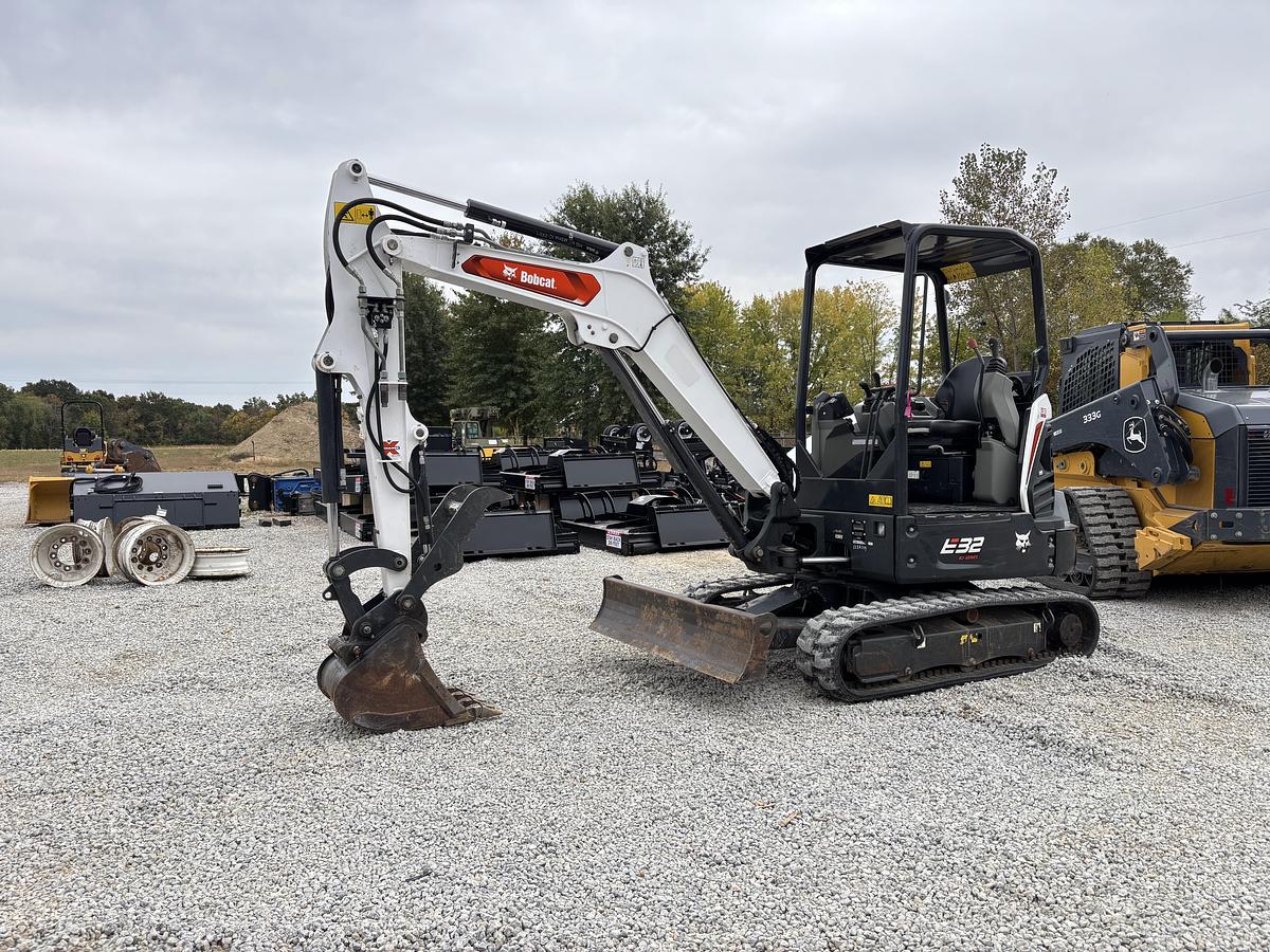 Used 2023 BOBCAT E32r2
