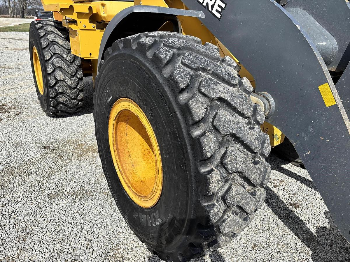 Used 2020 DEERE 624L