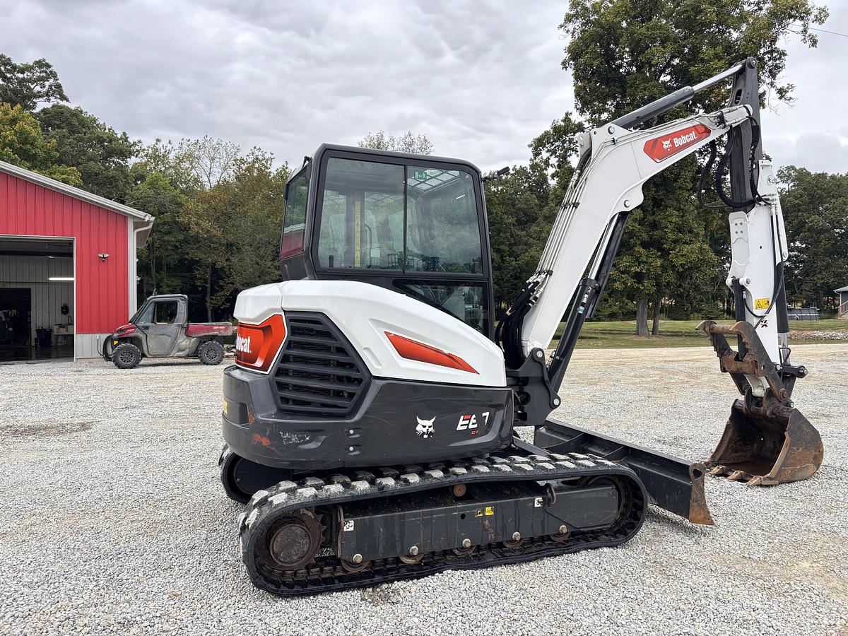 Used 2022 BOBCAT E60r2