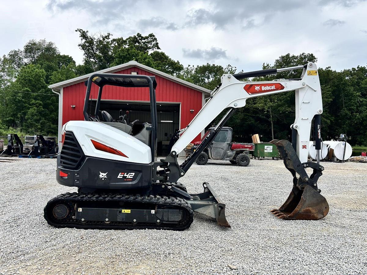 2022 BOBCAT E42R2