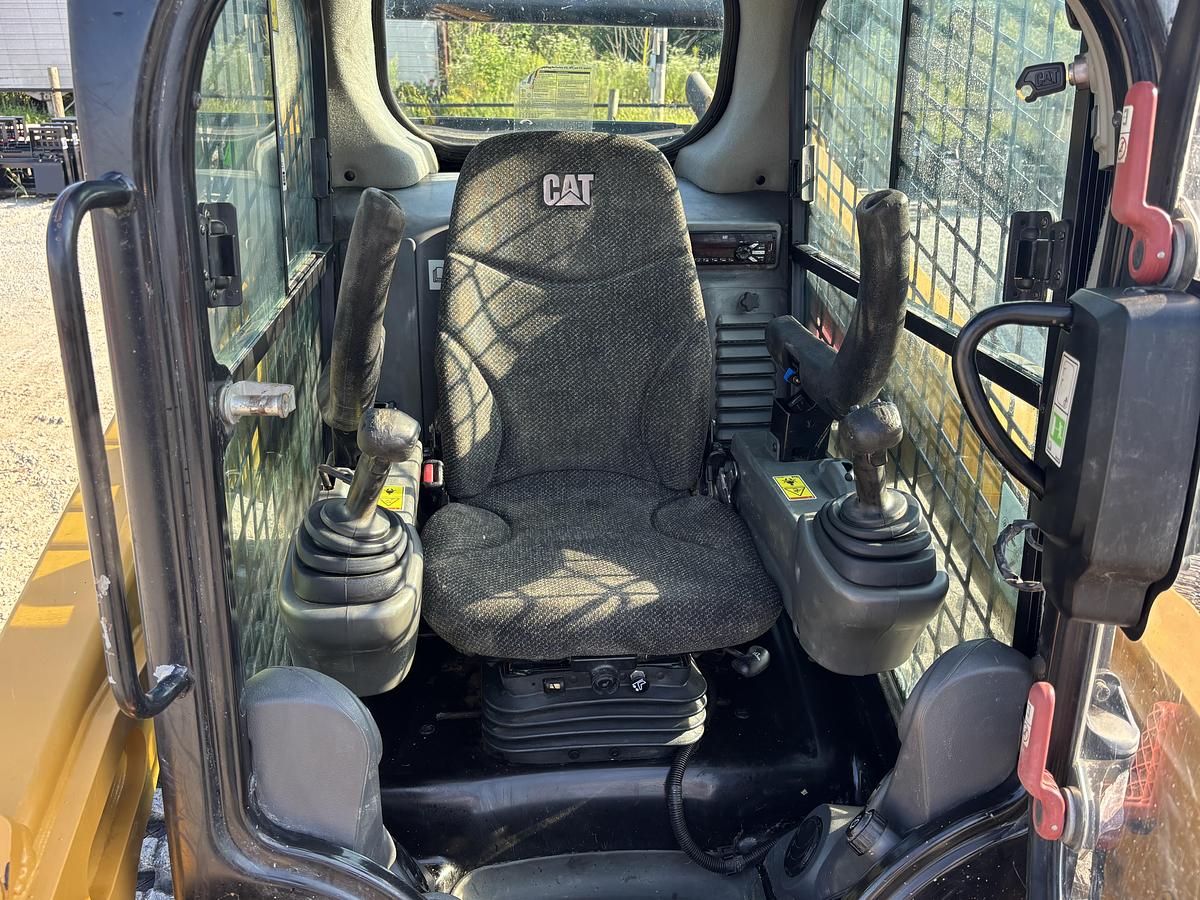 Used 2016 CATERPILLAR 259D