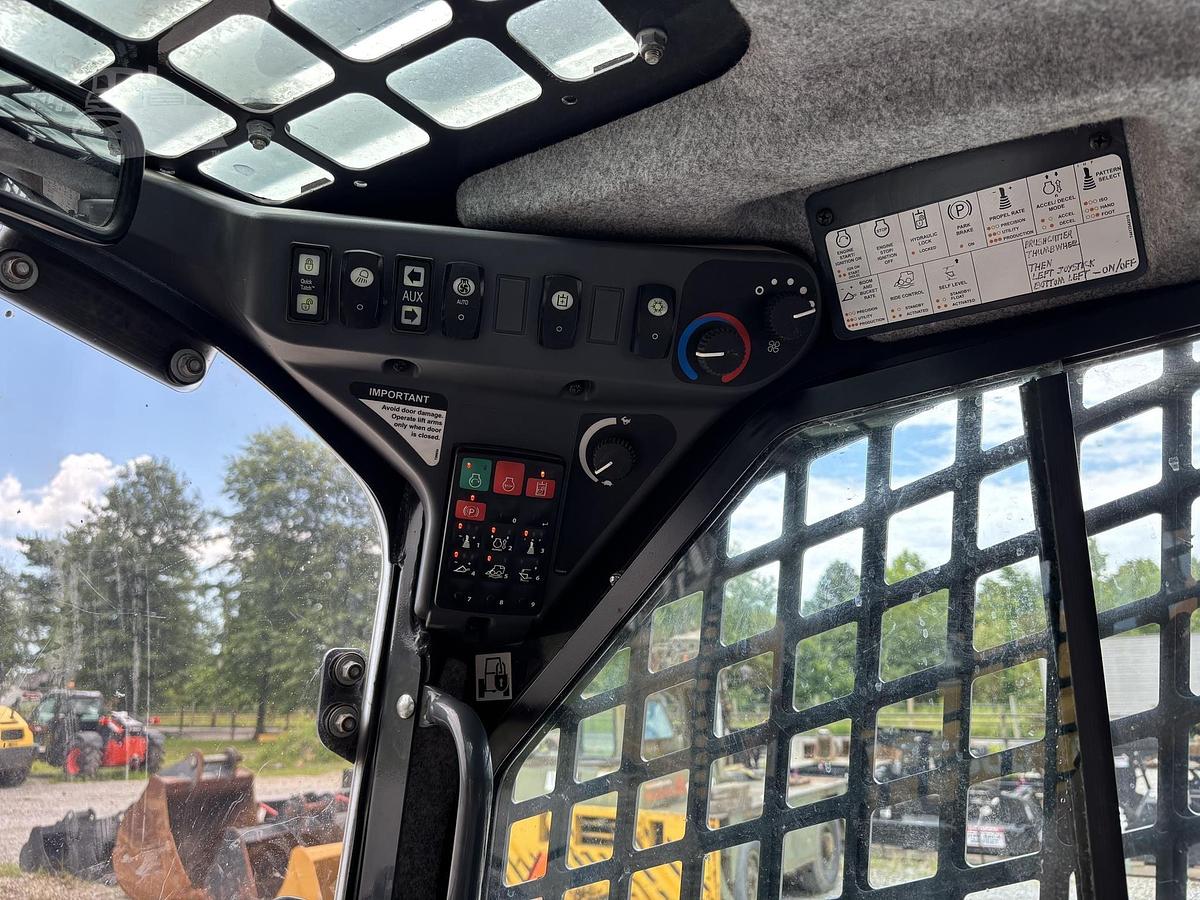 Used 2024 DEERE 333G
