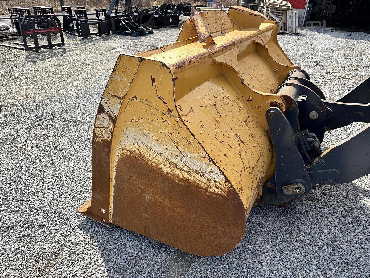 Used 2020 DEERE 624L
