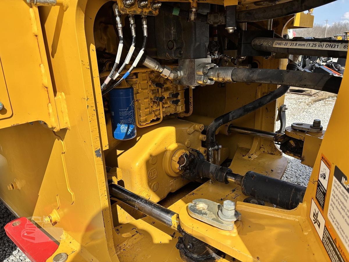 Used 2020 DEERE 624L