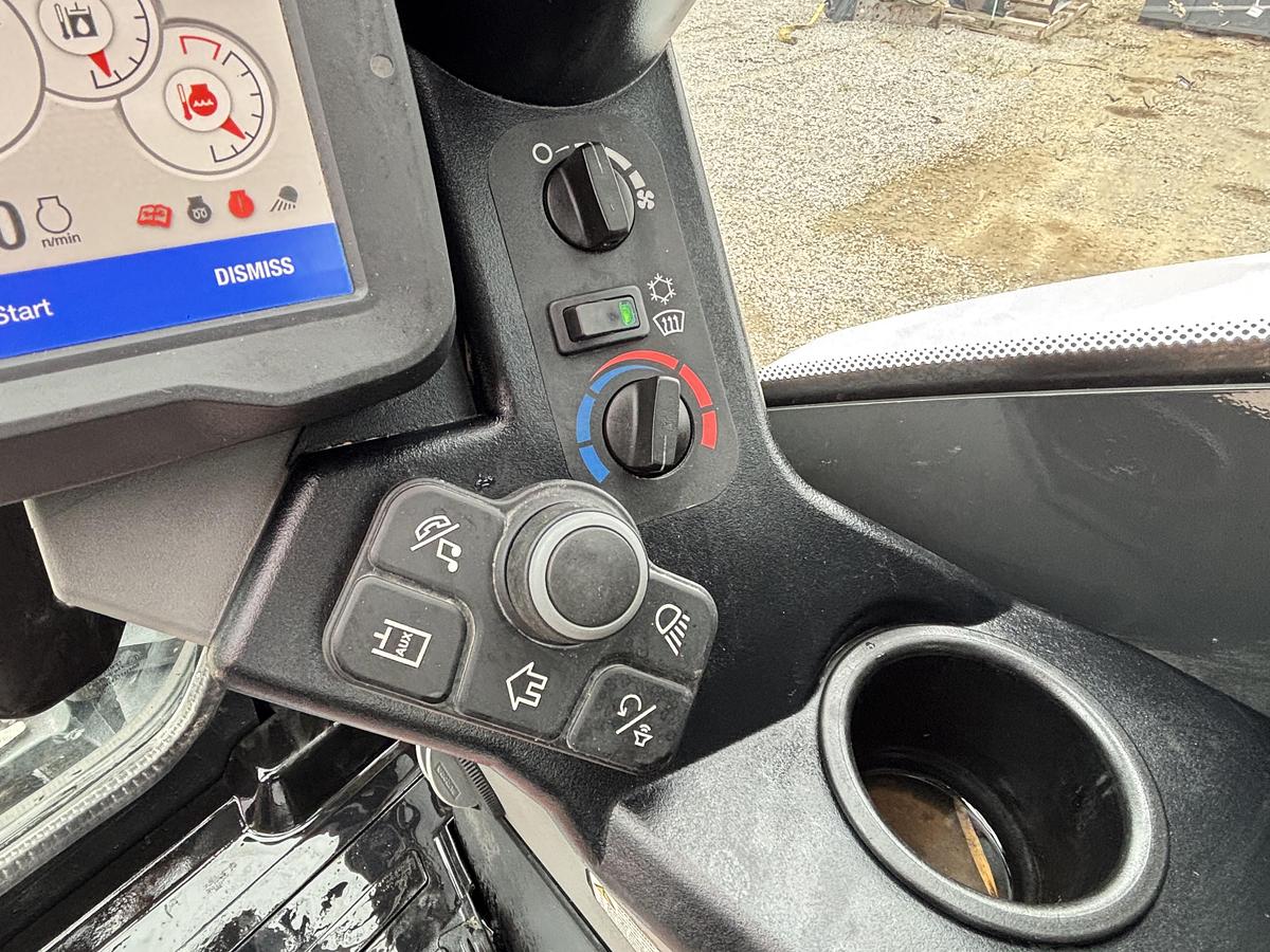 Used 2022 BOBCAT E60r2