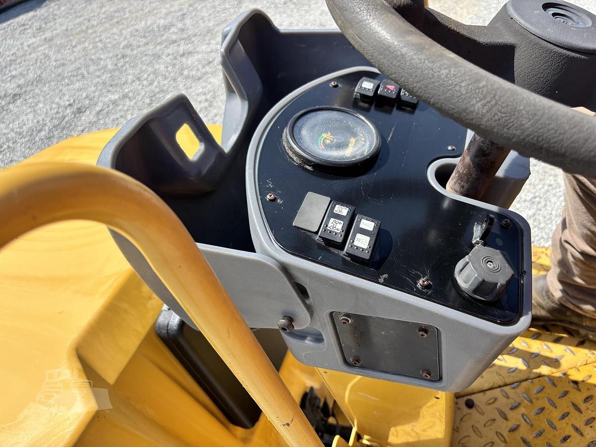 Used 2011 CATERPILLAR CB24