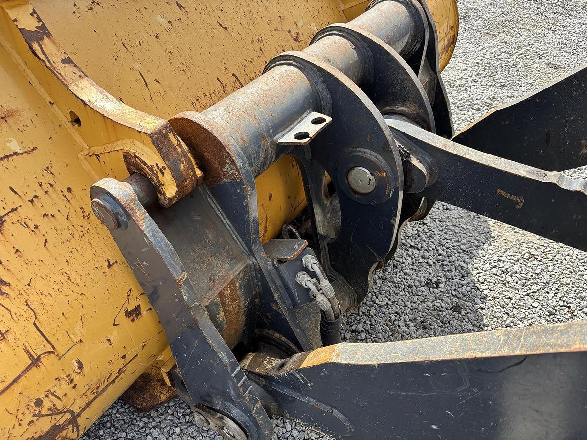 Used 2020 DEERE 624L