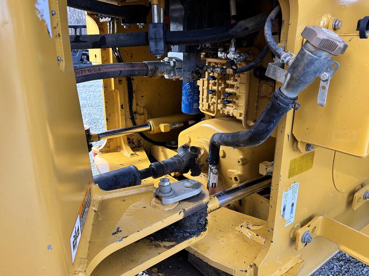 Used 2020 DEERE 624L