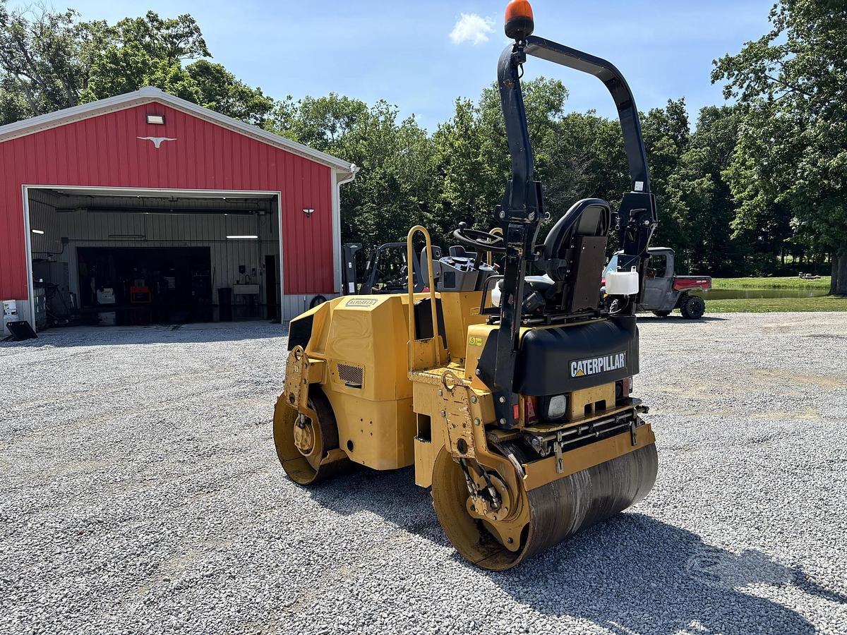 Used 2011 CATERPILLAR CB24