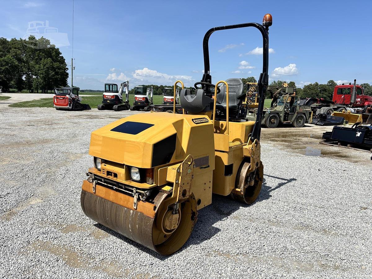 Used 2011 CATERPILLAR CB24