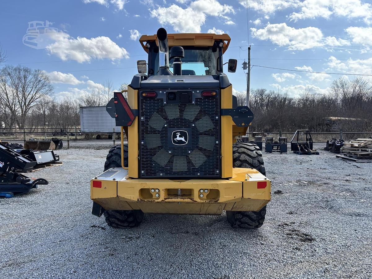 Used 2020 DEERE 624L