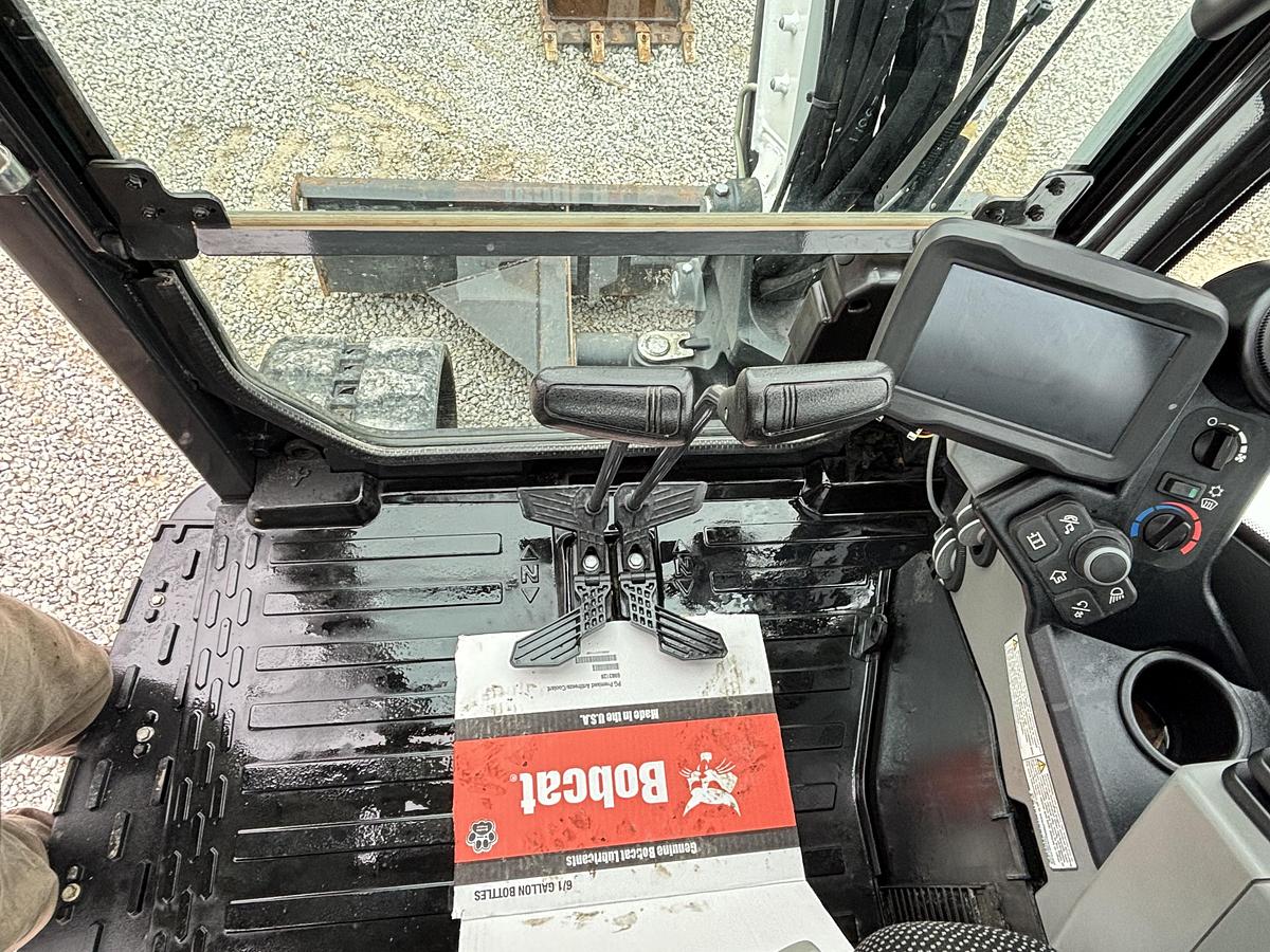 Used 2022 BOBCAT E60r2