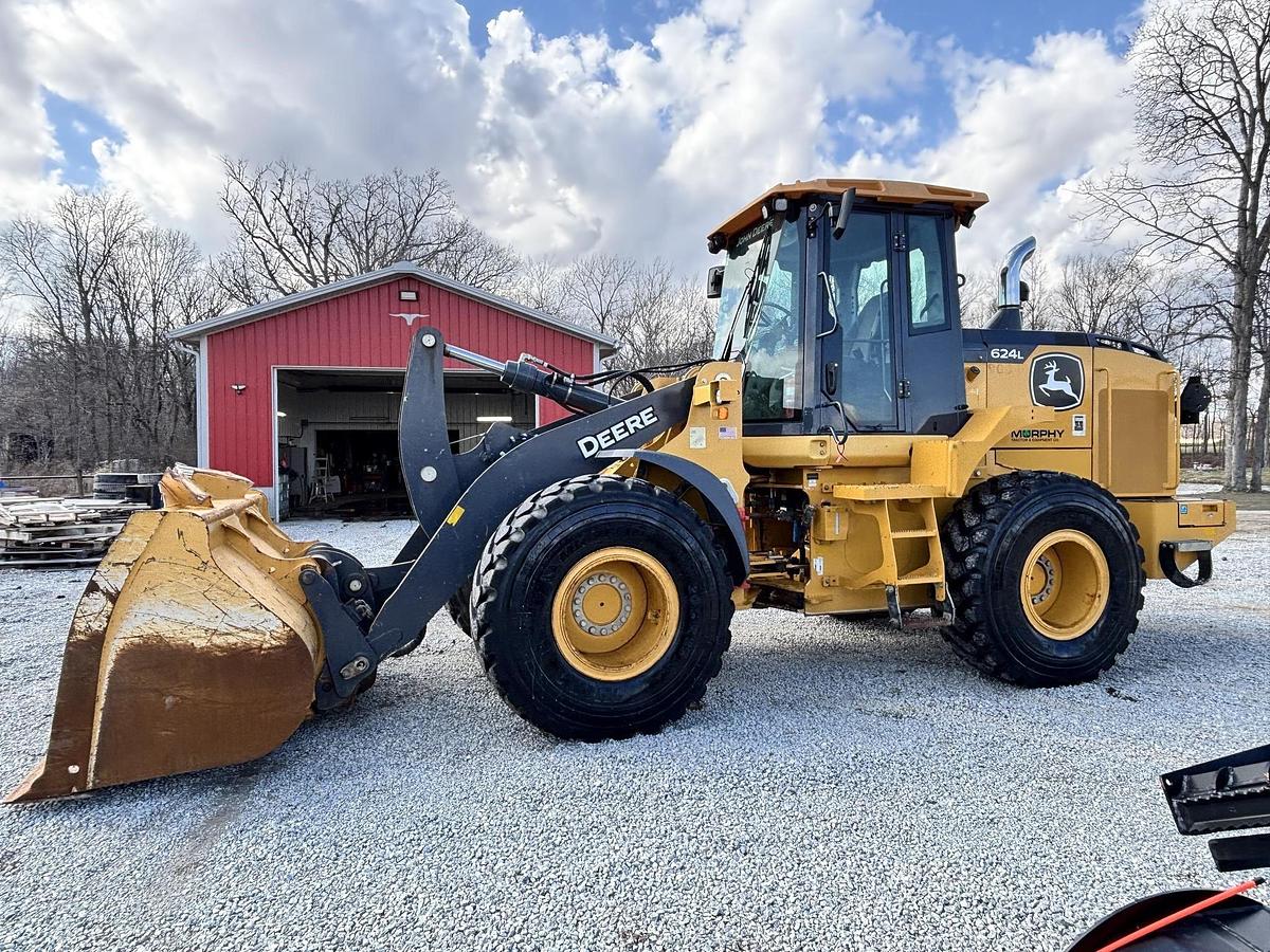 Used 2020 DEERE 624L