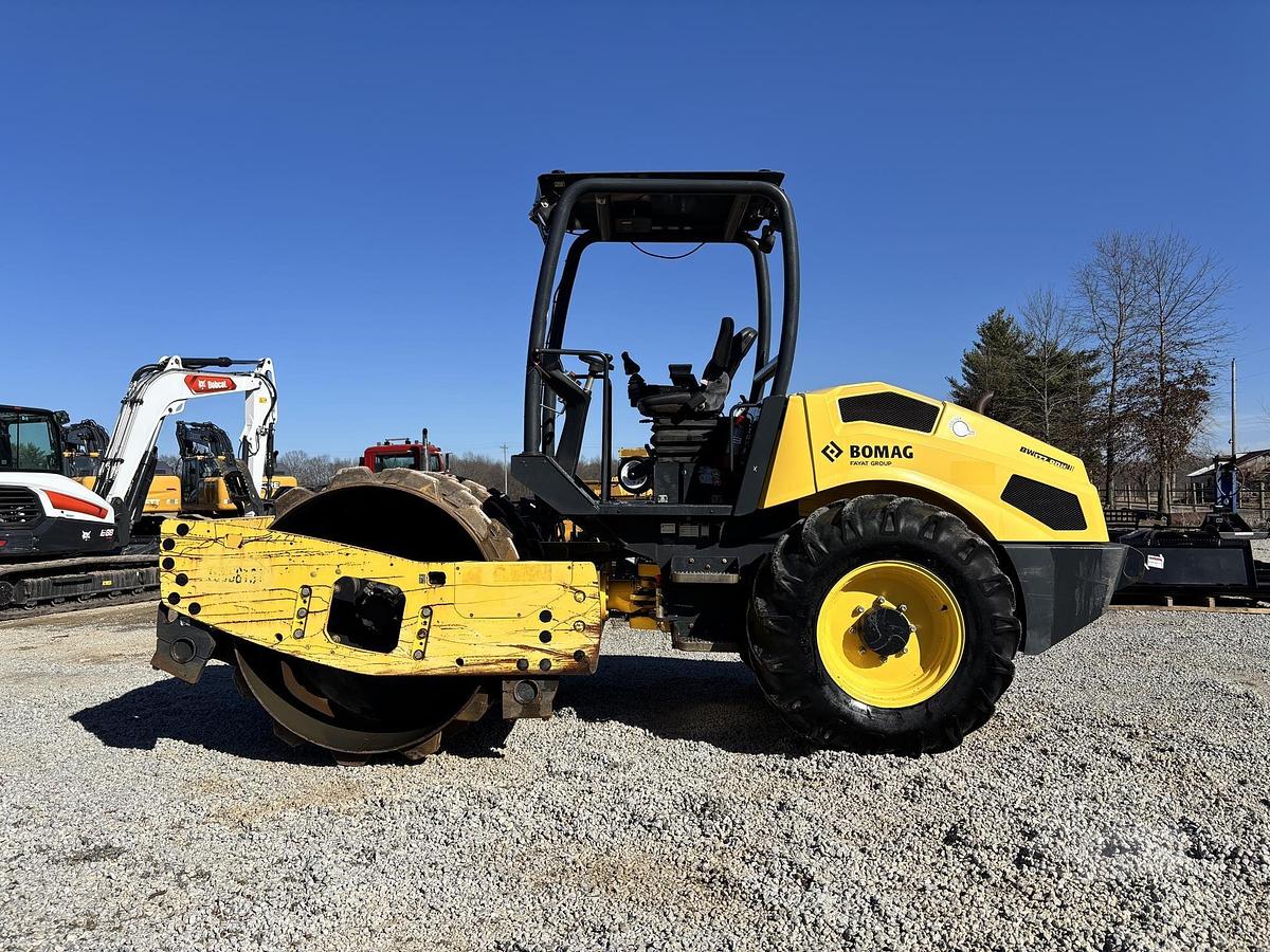 Used 2019 BOMAG BW177PDH-5