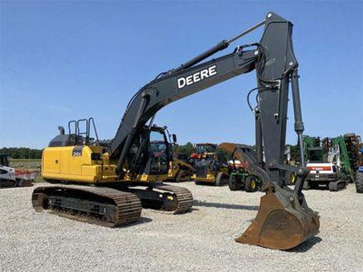 Used Excavator - 50,000-55,000lbs