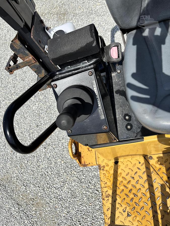 Used 2011 CATERPILLAR CB24