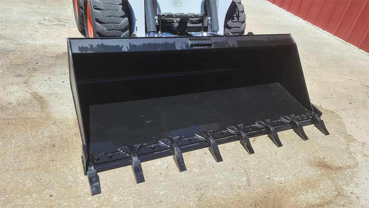JENKINS IRON & STEEL 62" HD BUCKET W/ TEETH