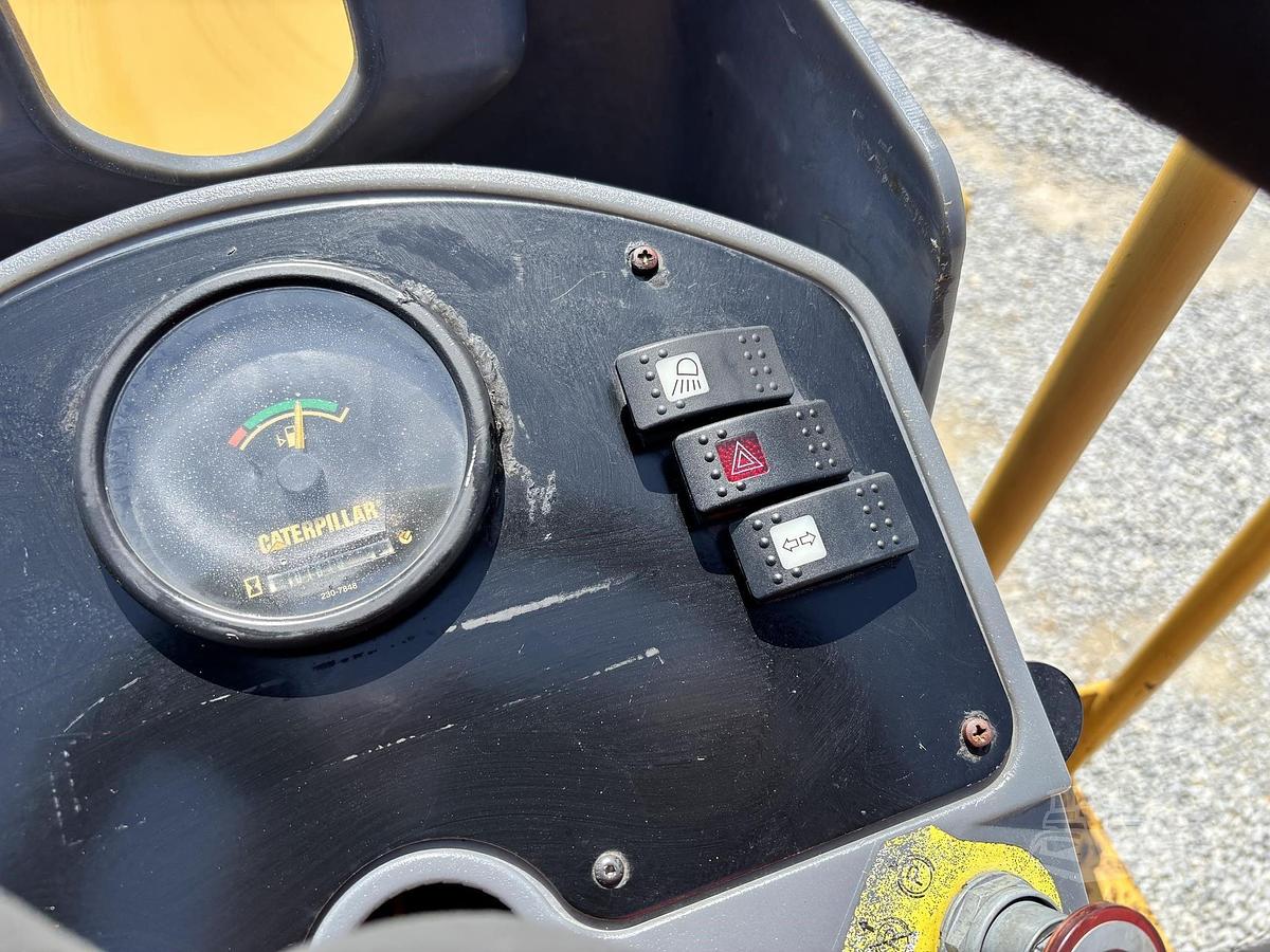 Used 2011 CATERPILLAR CB24