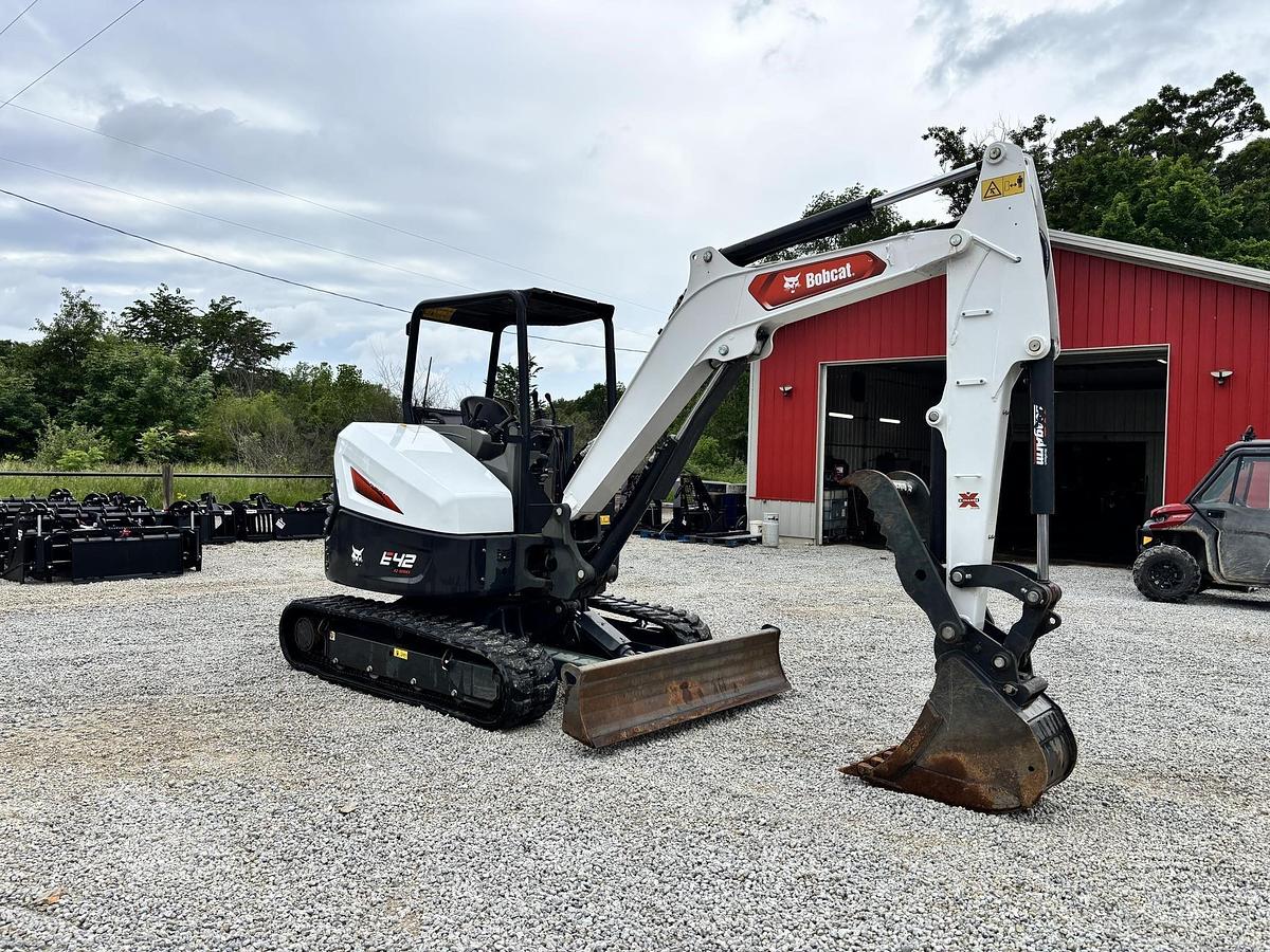 2022 BOBCAT E42R2