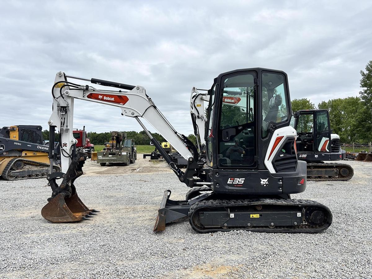 2023 BOBCAT E35IR2