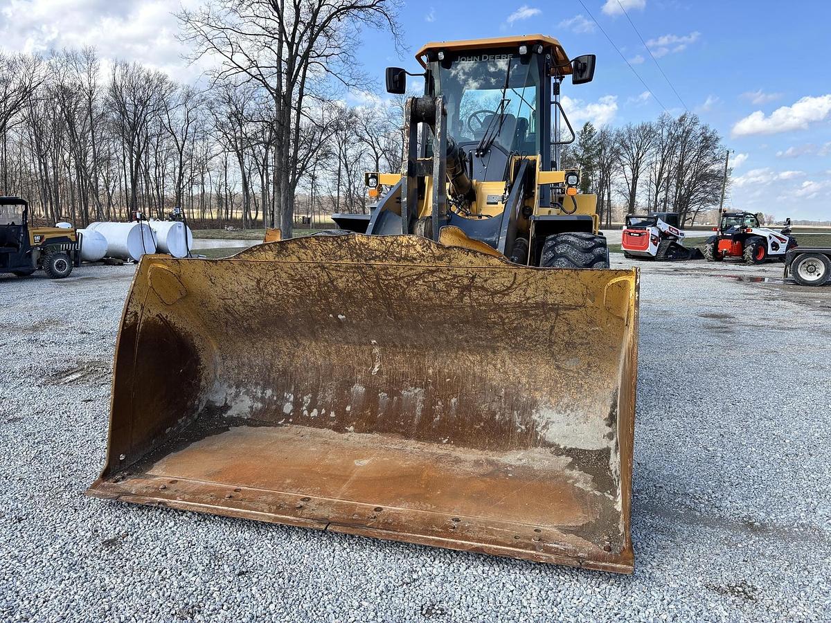 Used 2020 DEERE 624L