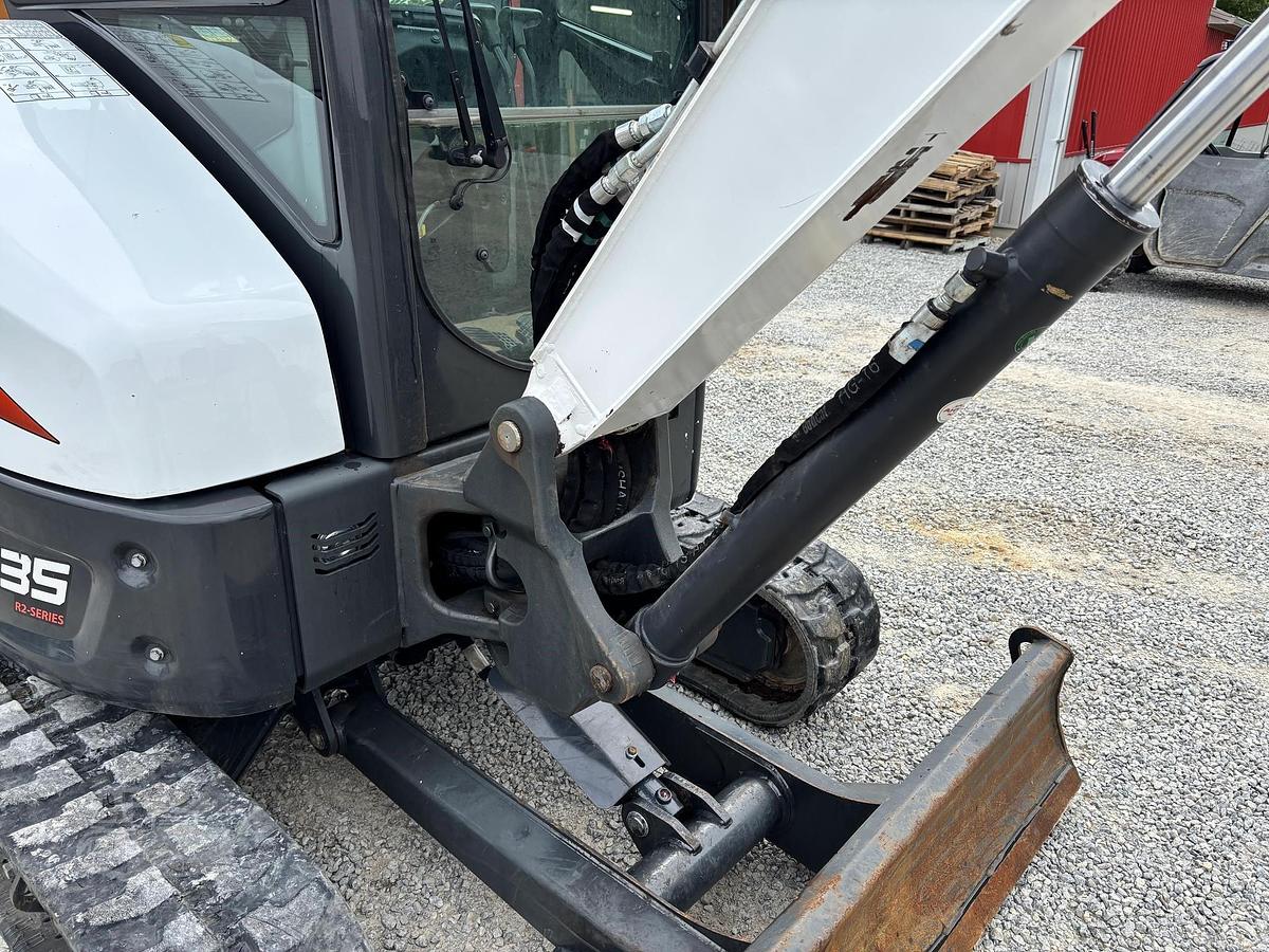 2023 BOBCAT E35IR2