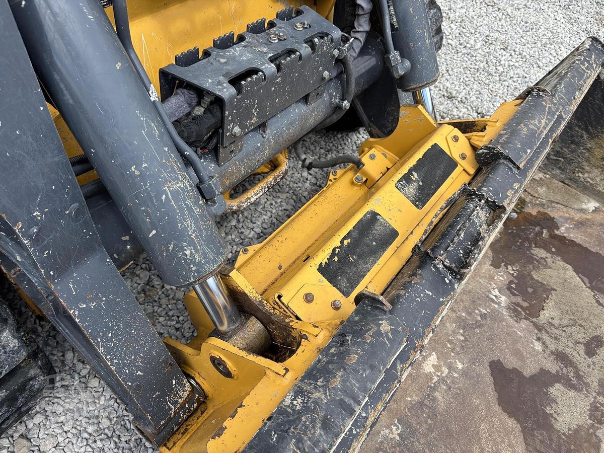 Used 2024 DEERE 333G