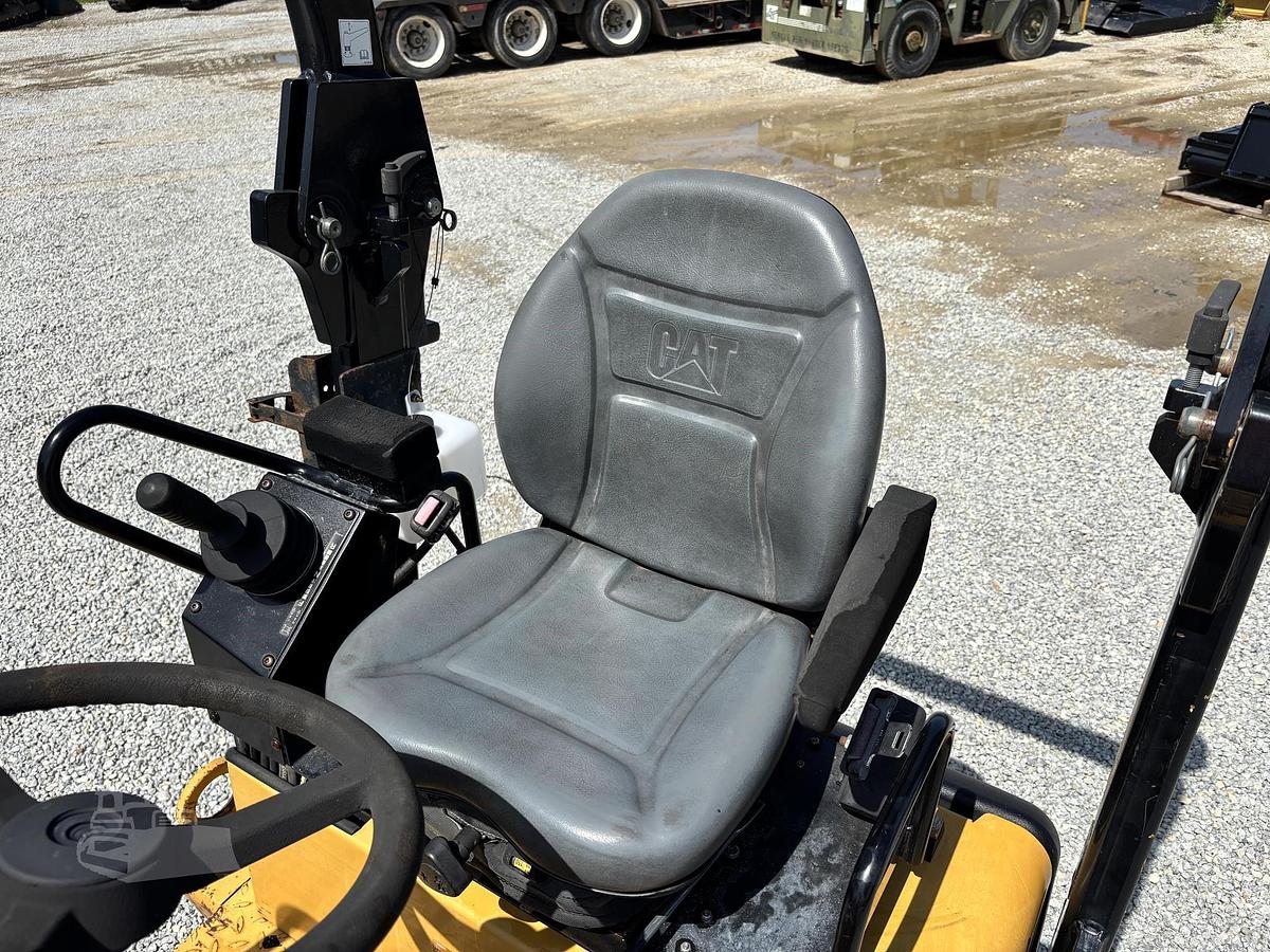 Used 2011 CATERPILLAR CB24