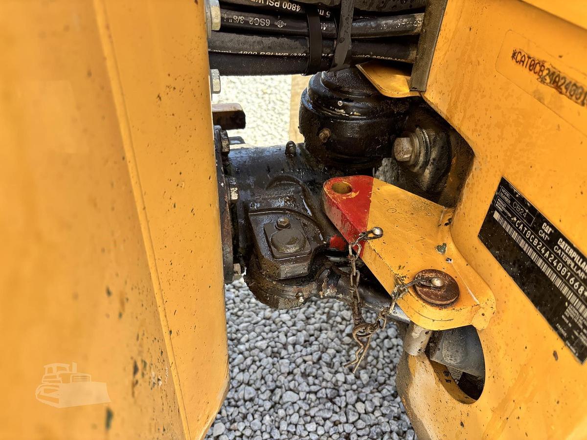 Used 2011 CATERPILLAR CB24