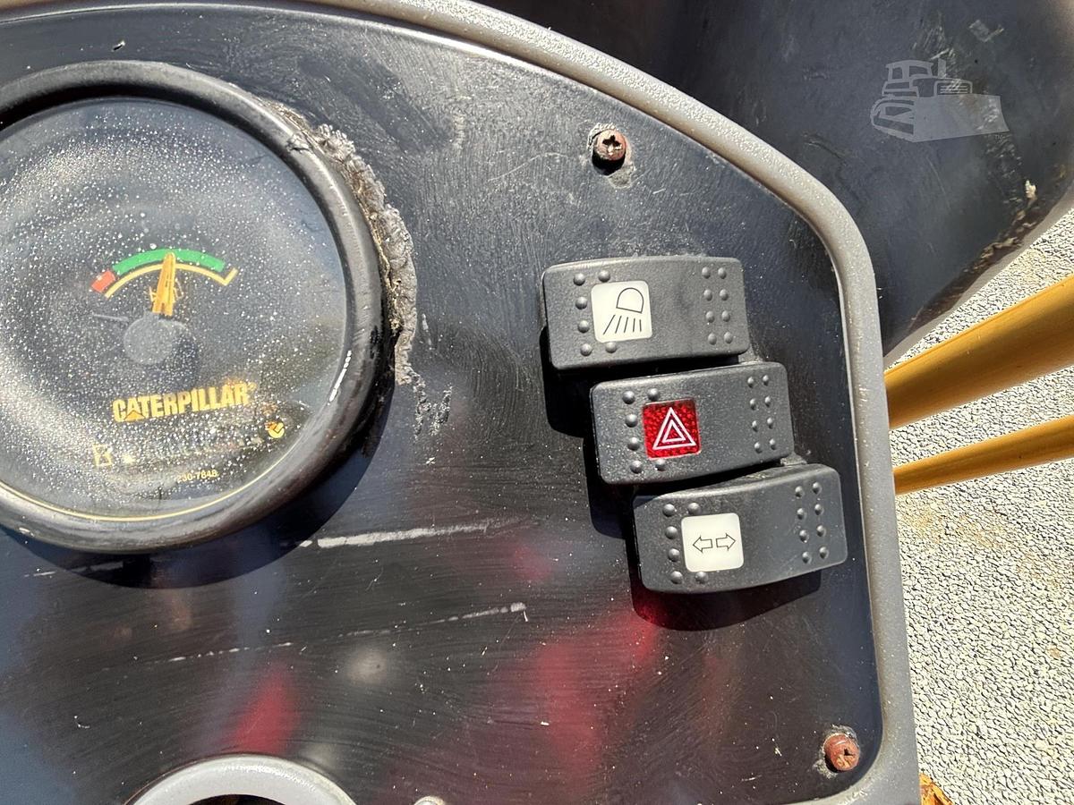 Used 2011 CATERPILLAR CB24