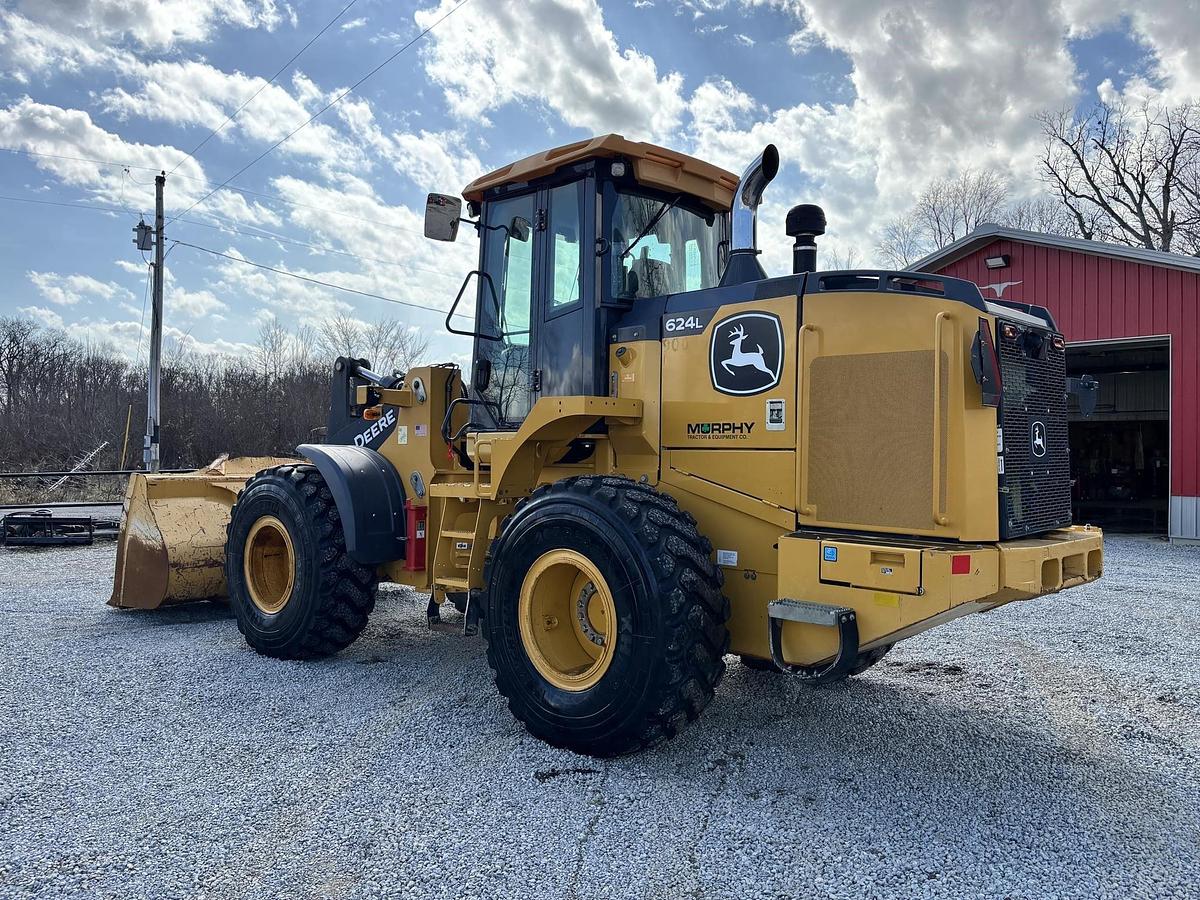 Used 2020 DEERE 624L