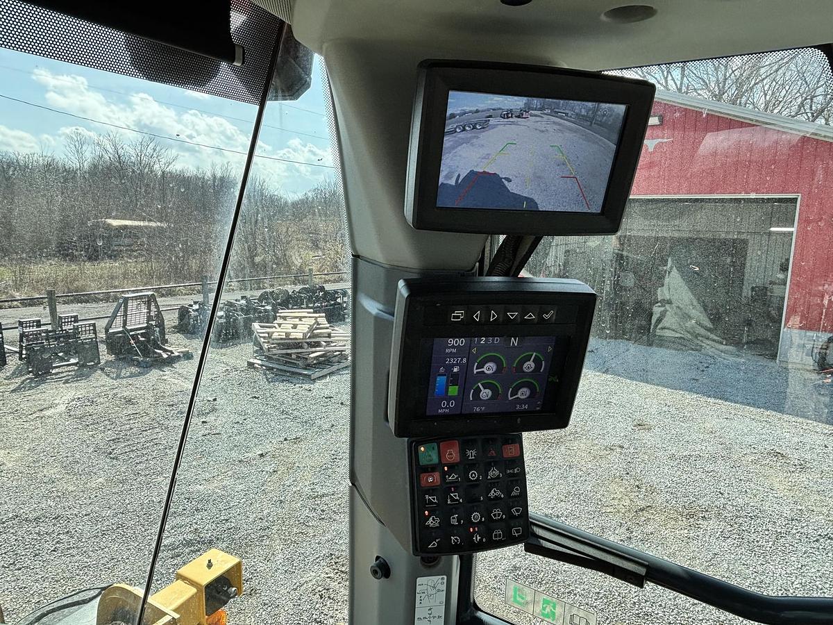 Used 2020 DEERE 624L