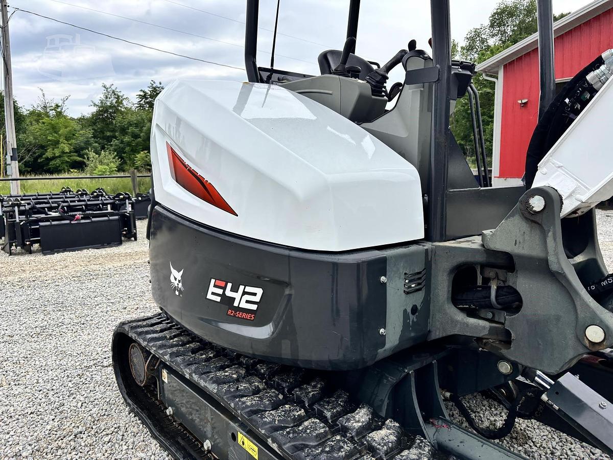 2022 BOBCAT E42R2