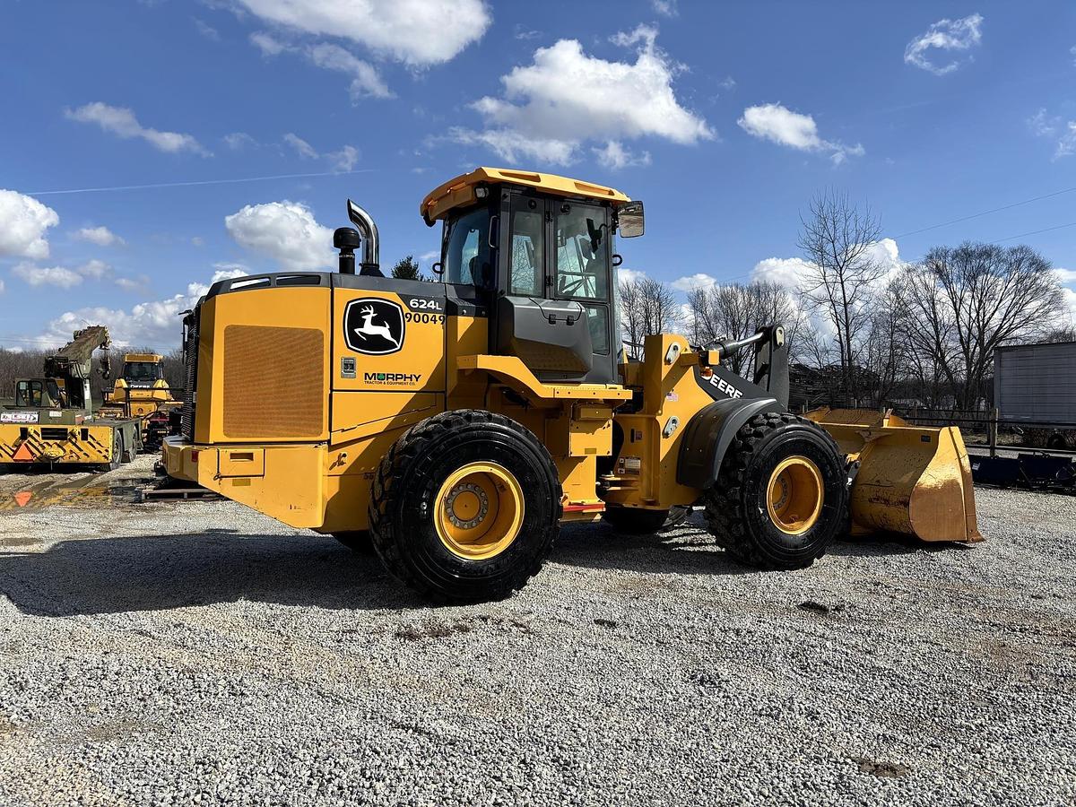 Used 2020 DEERE 624L