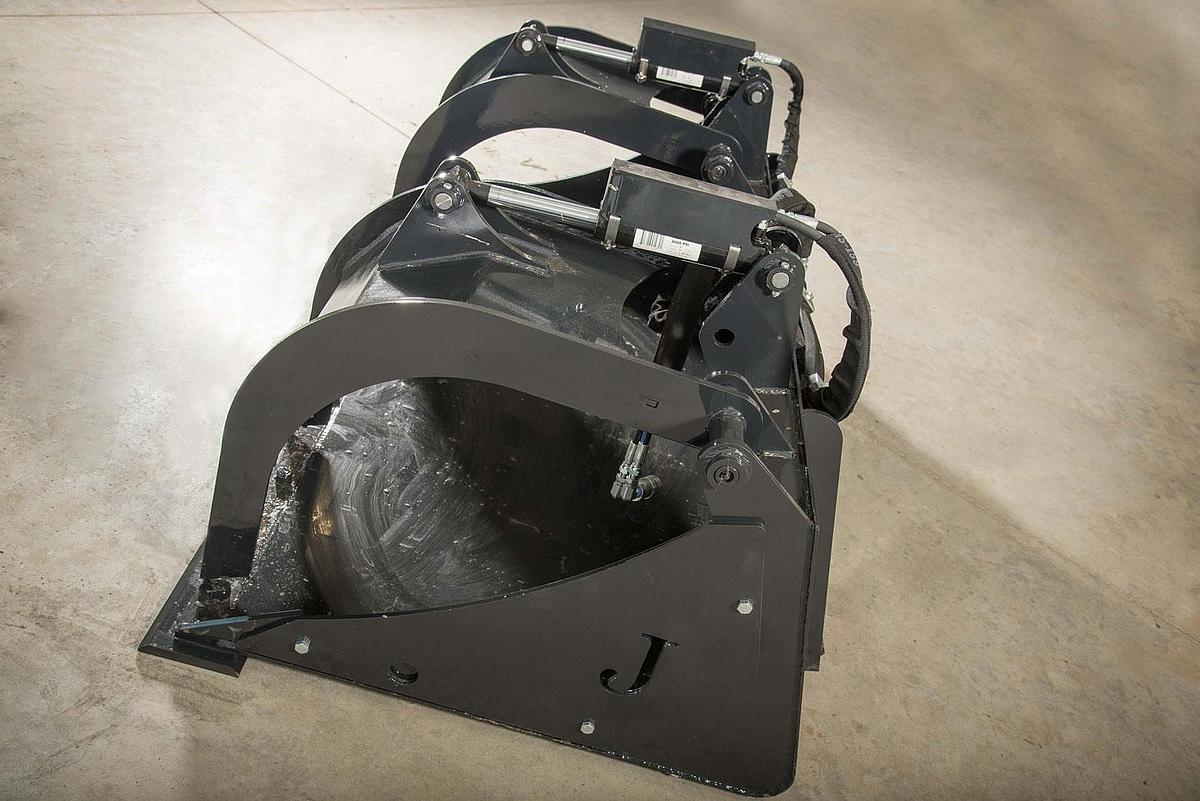 JENKINS IRON & STEEL 62" LOW PROFILE GRAPPLE BUCKET