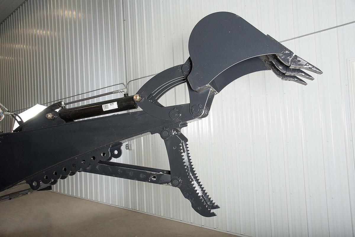 JENKINS IRON & STEEL BACKHOE ATTACHMENT