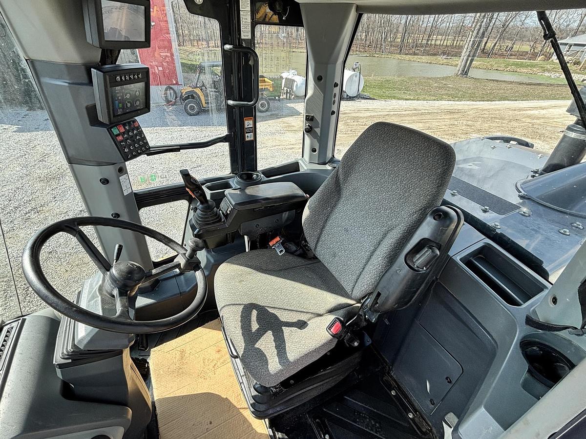 Used 2020 DEERE 624L