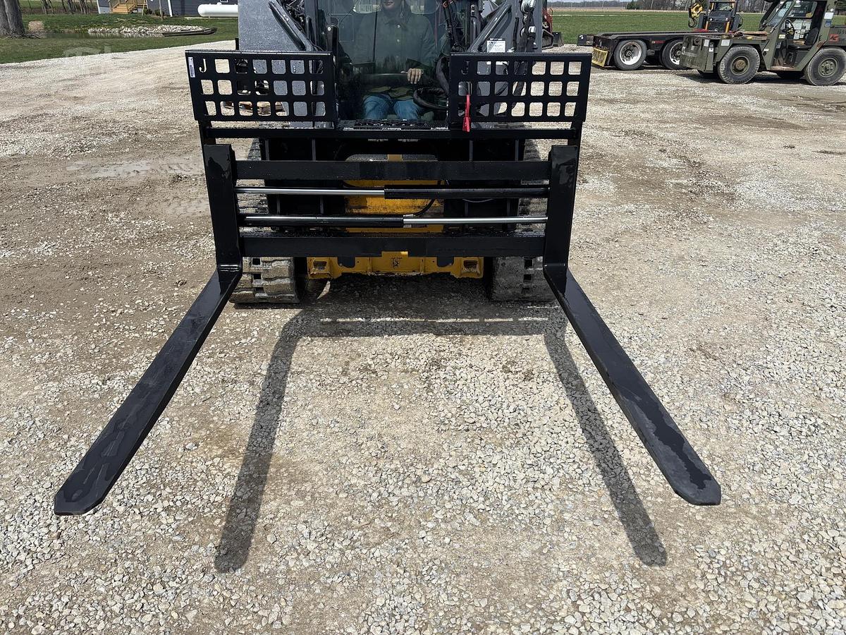 JENKINS IRON & STEEL HYDRAULIC SLIDING PALLET FORKS