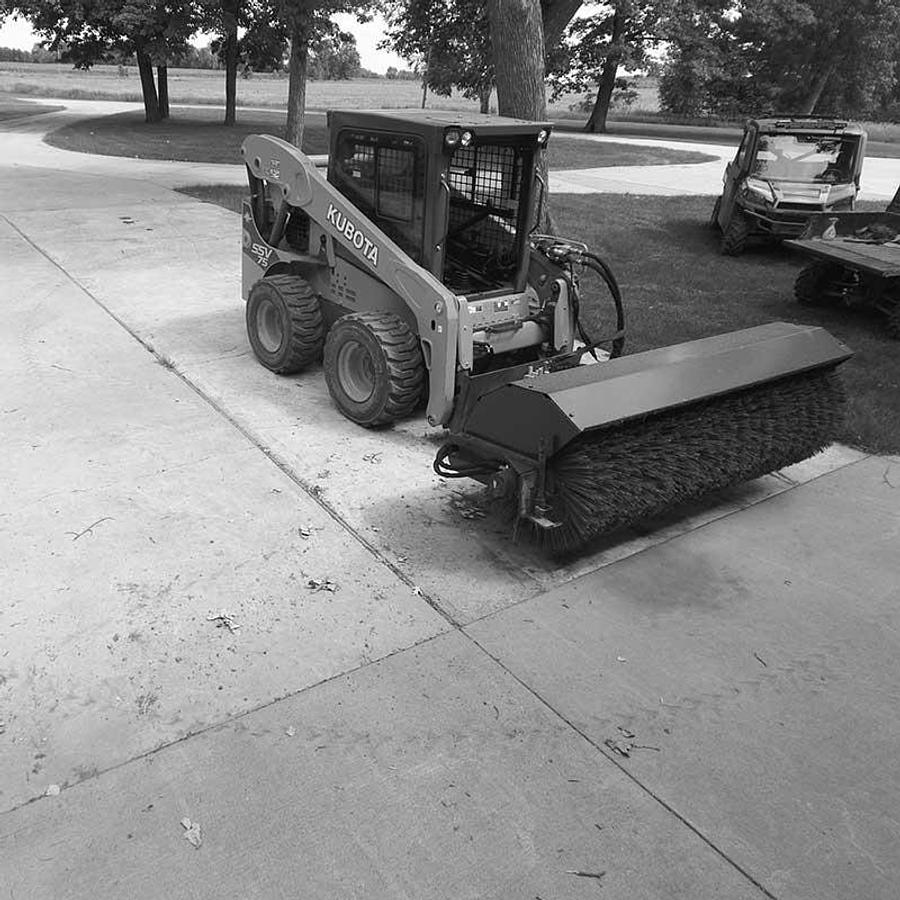 JENKINS IRON & STEEL 72" HYDRAULIC ANGLE SWEEPER BROOM