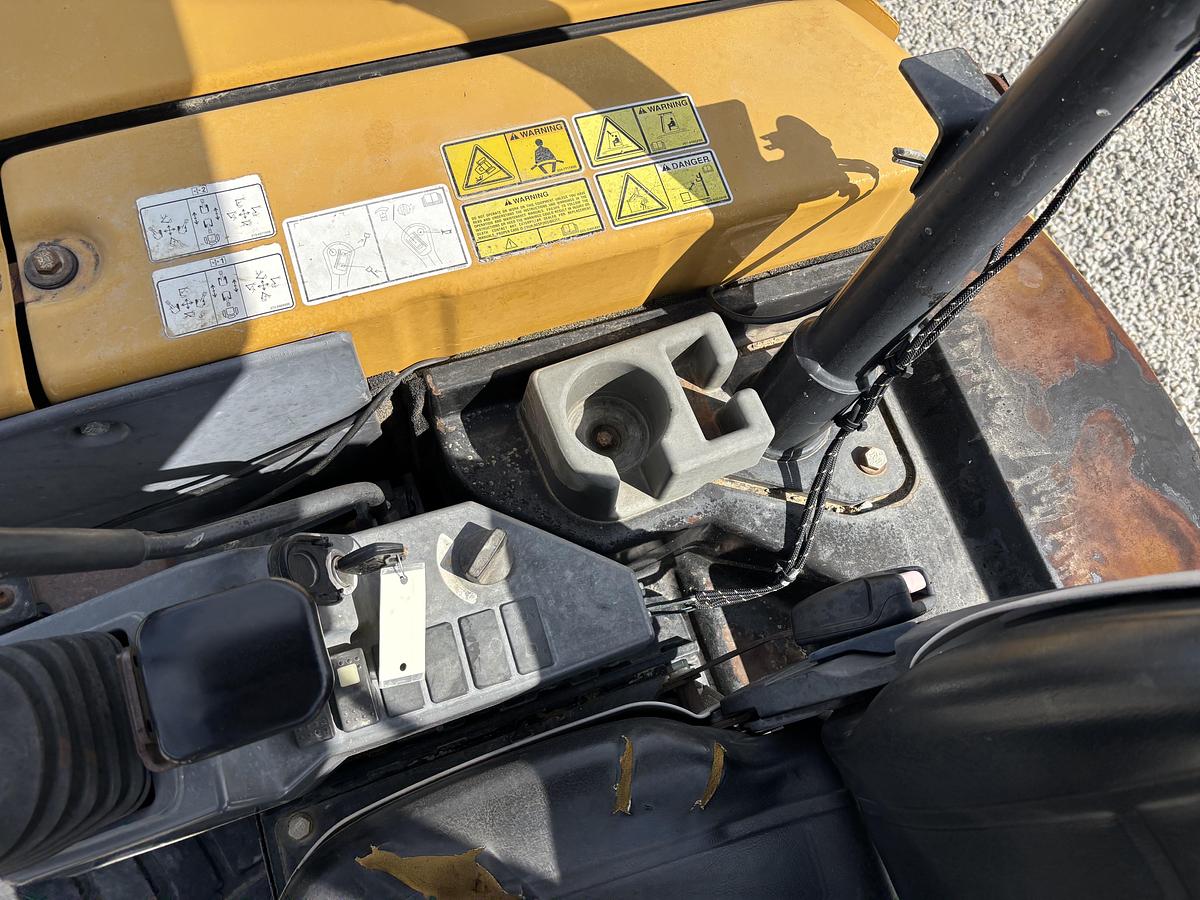 Used 2014 CATERPILLAR 303.5E CR