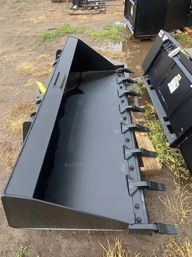 JENKINS IRON & STEEL 62" HD BUCKET W/ TEETH
