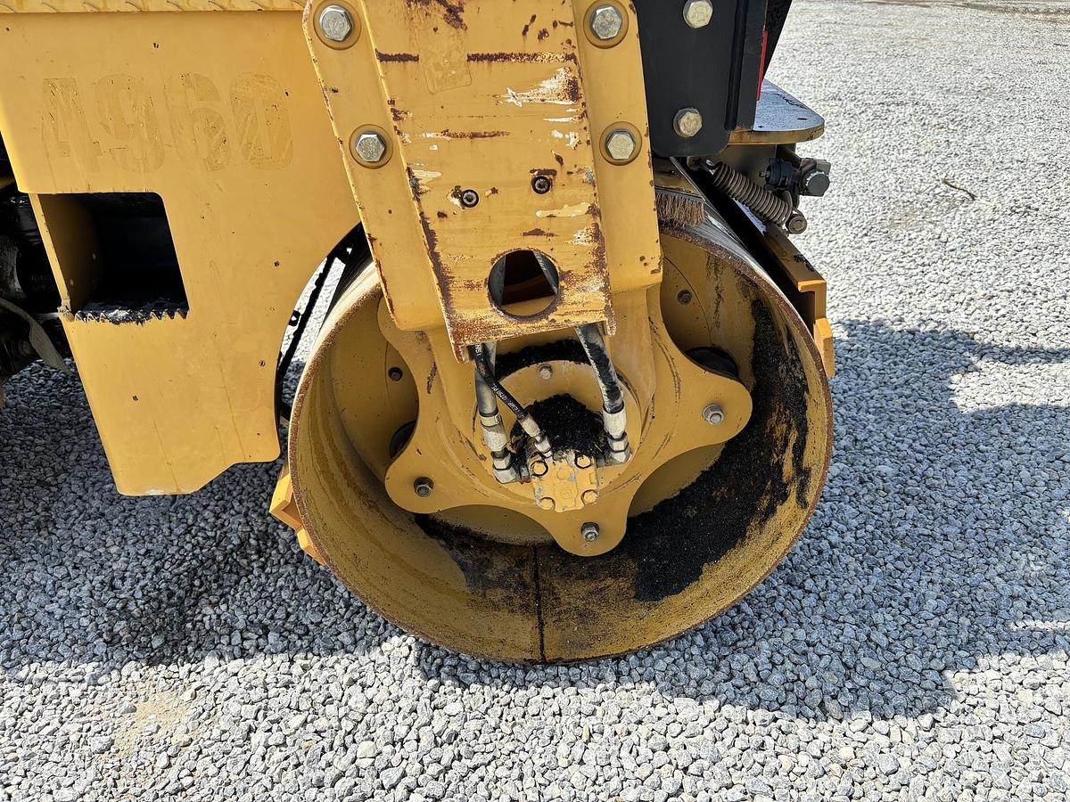 Used 2011 CATERPILLAR CB24