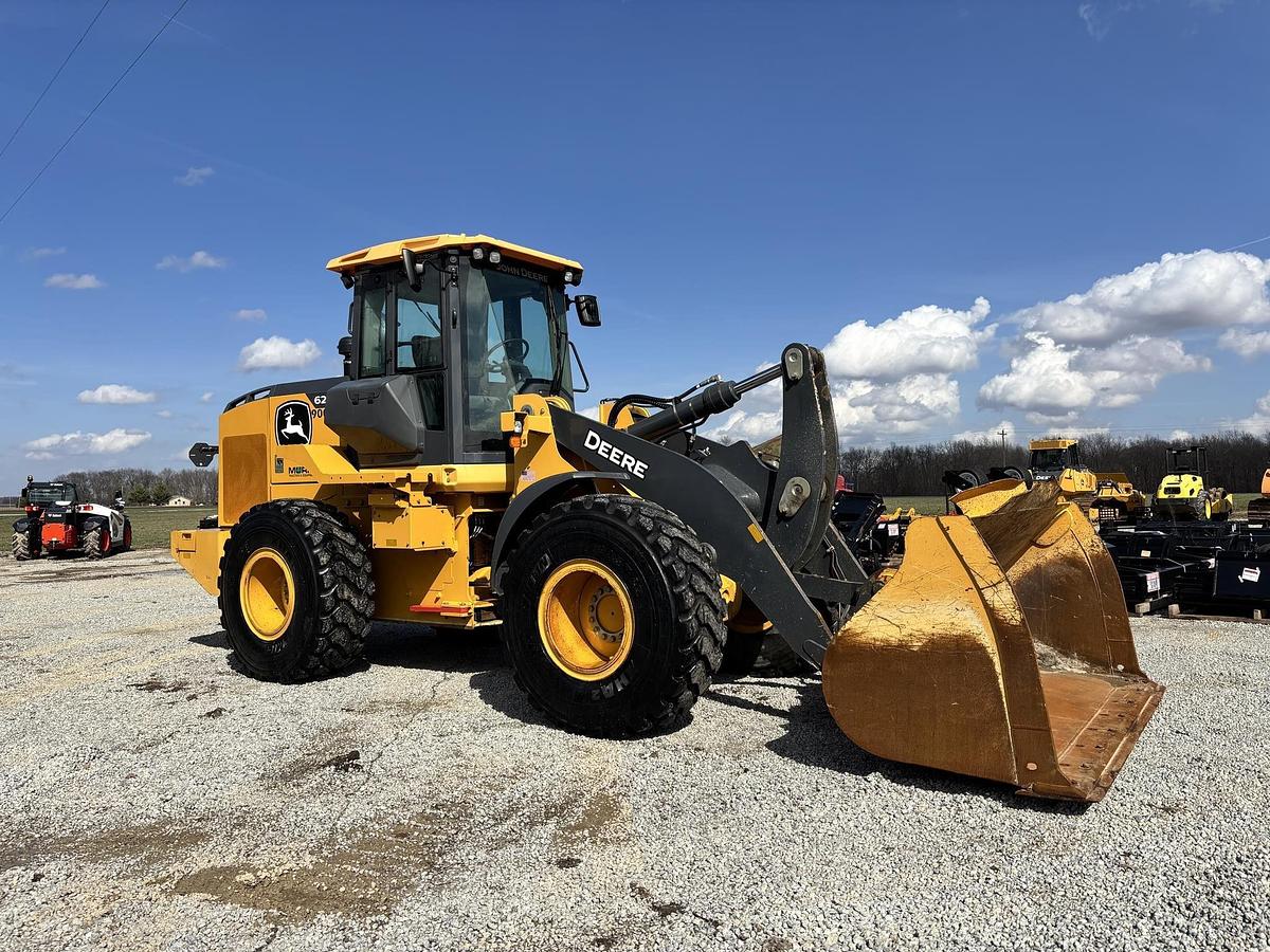 Used 2020 DEERE 624L