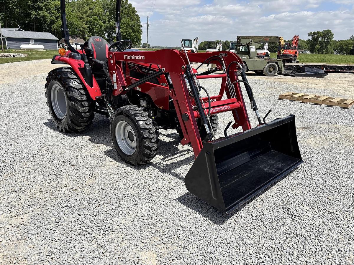 Used 2021 MAHINDRA 2638 HST