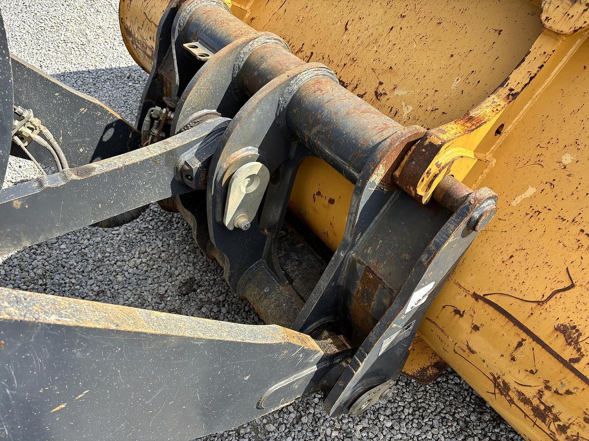 Used 2020 DEERE 624L