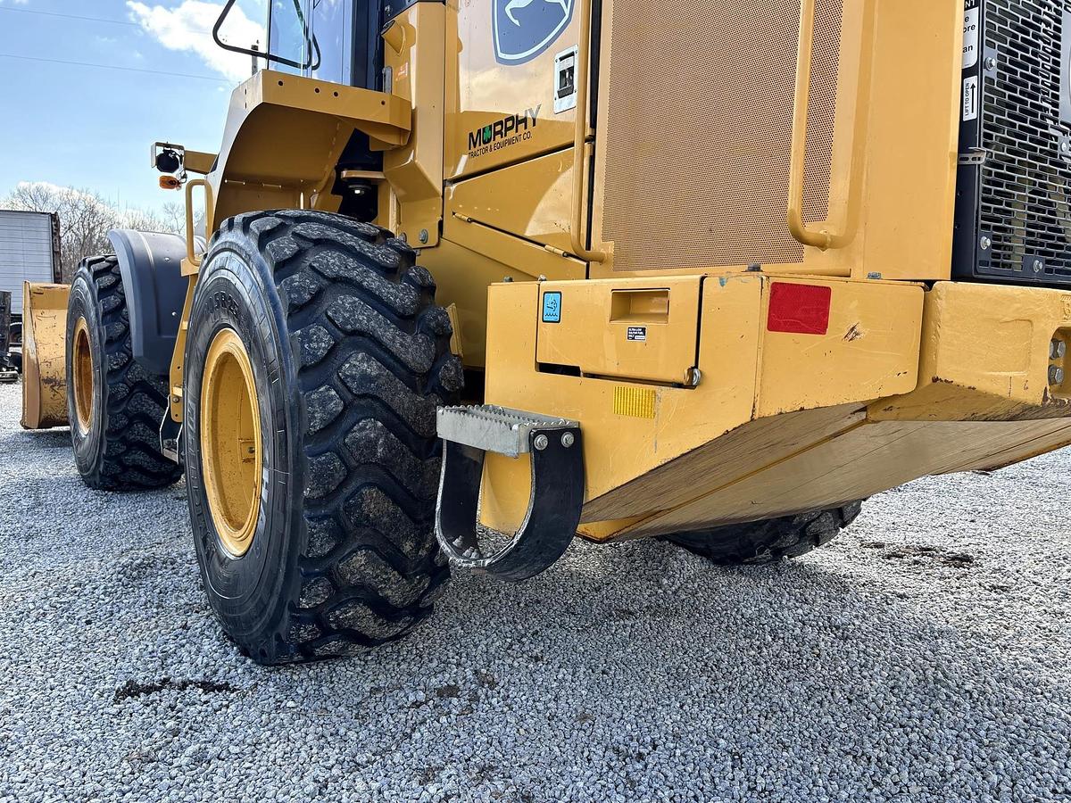 Used 2020 DEERE 624L