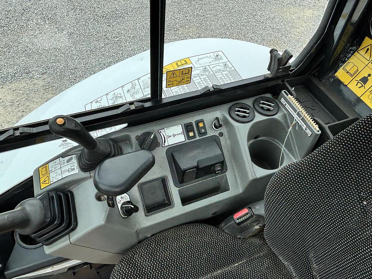 2023 BOBCAT E35IR2