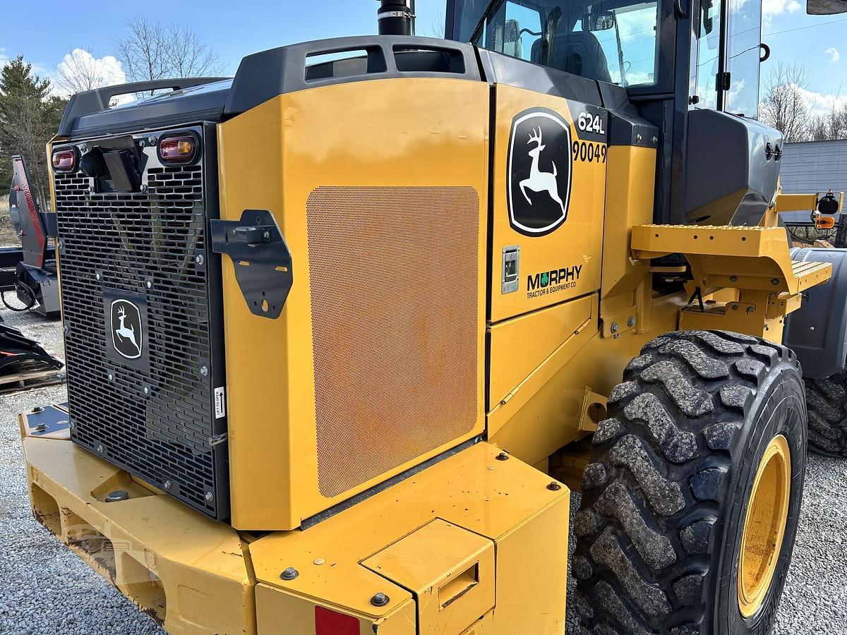 Used 2020 DEERE 624L