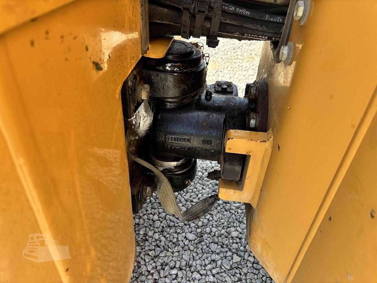 Used 2011 CATERPILLAR CB24