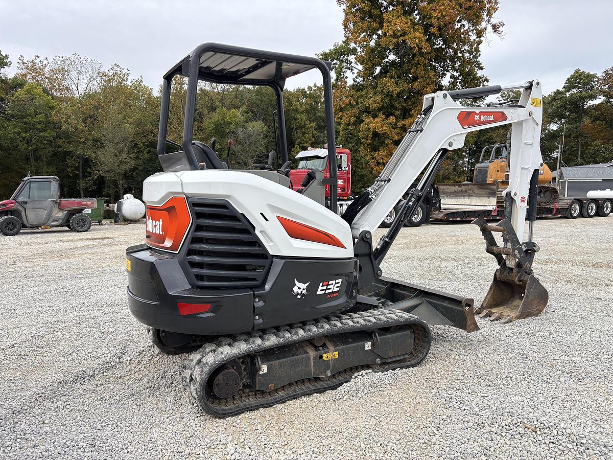 Used 2023 BOBCAT E32r2